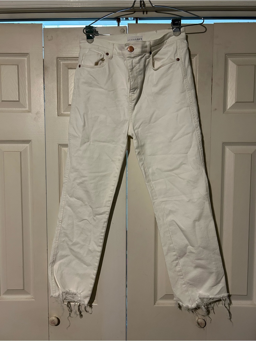 LOFT Cream Cropped Straight Jeans with Frayed Hem